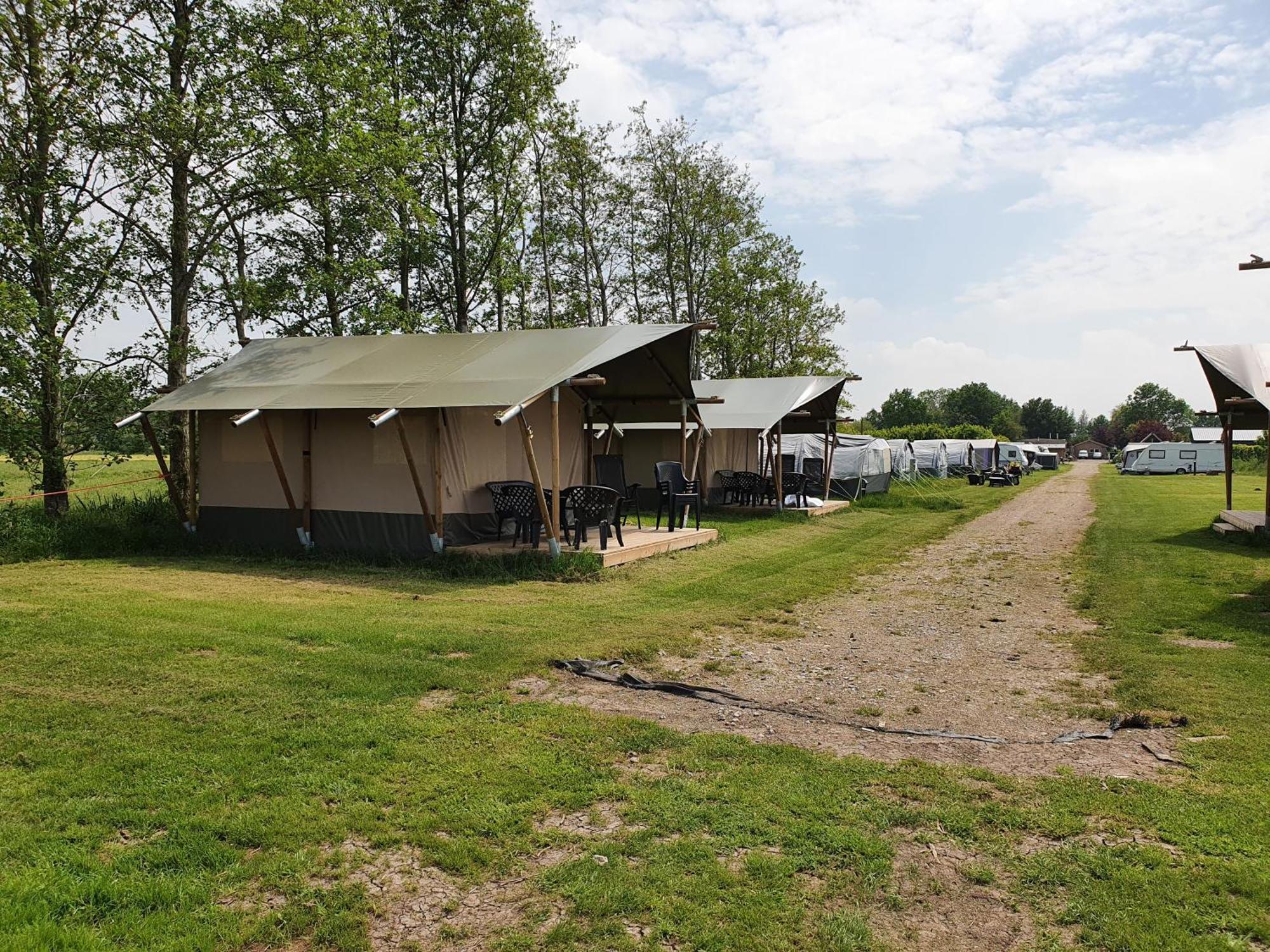 Camping De Oude Rijn Ter Aar Exteriör bild